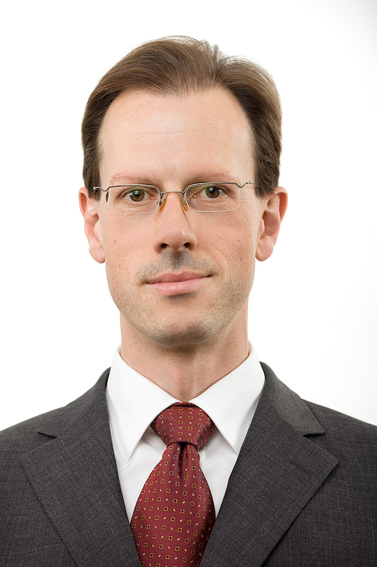 Dr. Rainer Niemann Karl-Franzens-Universität Graz